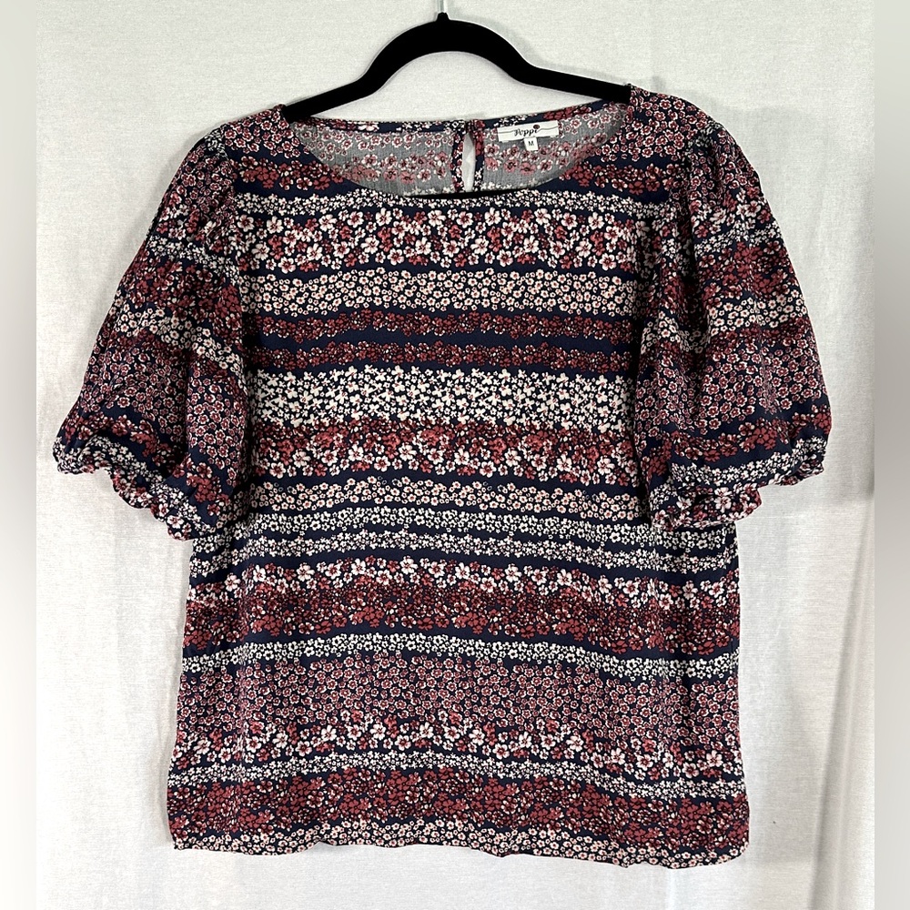 Poppi Women’s Blouse Color Red Blue White Puff Sleeves Size Medium